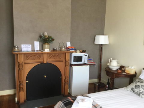 Pump Jack B&B - Broome Tourism 3