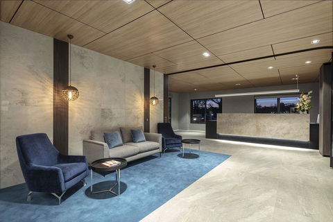 Quality Hotel Lakeside - Broome Tourism 1