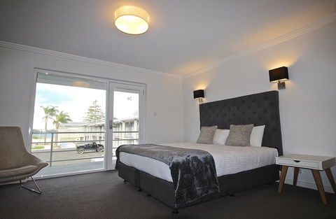 Quays Hotel - Broome Tourism 1