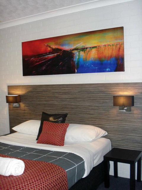 Raceview Motor Inn - Broome Tourism 3