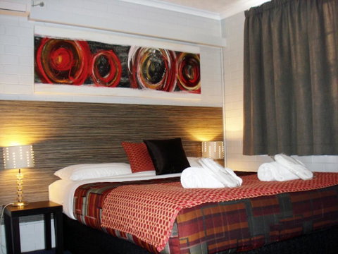 Raceview Motor Inn - Broome Tourism 0