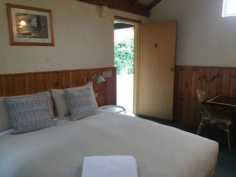Railway Motel Myrtleford - Broome Tourism 3