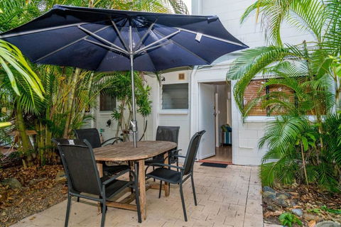 Rare! Modern Unit With Private Fenced Garden Close To The Beach PC3 - Broome Tourism 1