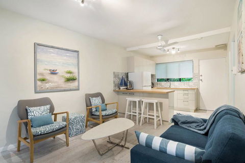 Rare! Modern Unit With Private Fenced Garden Close To The Beach PC3 - Broome Tourism 0