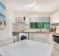 Rare Modern Unit with Private Fenced garden Close to The Beach PC5 - Broome Tourism