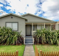Reardon Place - moments from the family friendly Pea Soup Cove - Broome Tourism