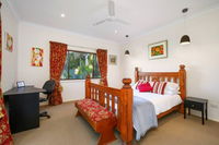 Relaxing Queen Sized Room With En-Suite