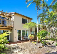 Resort Style - The Oasis Resort Villa 7 2 Landsborough Pde - Broome Tourism