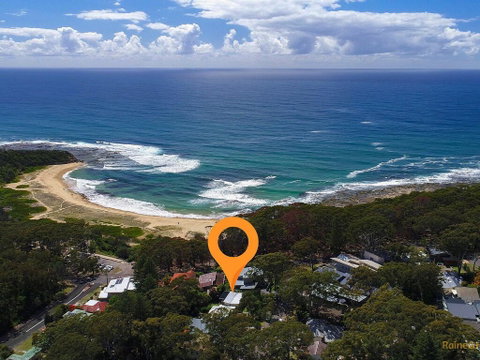 Retro Vibes - 18 Norahview Street, Bateau Bay - Broome Tourism 0