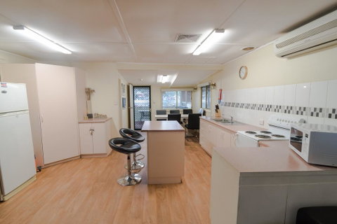 Riverfront Getaway - Mannum - Broome Tourism 2