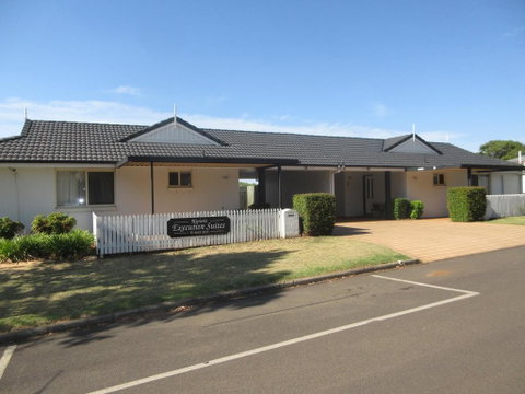 Riviera Executive Suites - Broome Tourism 0