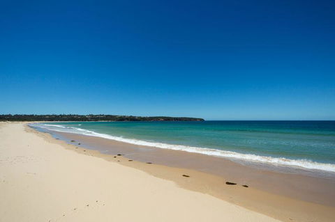Rolling Waves 1 - Broome Tourism 1