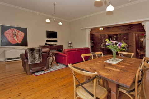 Rose Cottage - Historic Luxury - Broome Tourism 3