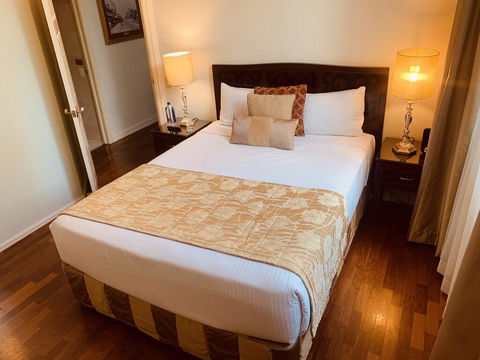 Royal Albert Hotel - Broome Tourism 2