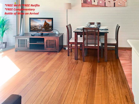 Rye 5 This Unit Suits 3 People FREE WIFI FREE NETFLIX - Broome Tourism 2