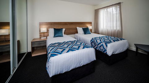 Salamanca Terraces - Broome Tourism 1
