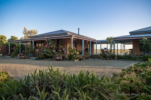 Sanctuary@Waratah - Broome Tourism 0
