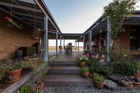 Sanctuary@Waratah - Broome Tourism 1