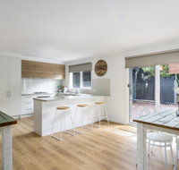 Sand Surf Beach - Beautiful Rye Holiday Home - Broome Tourism