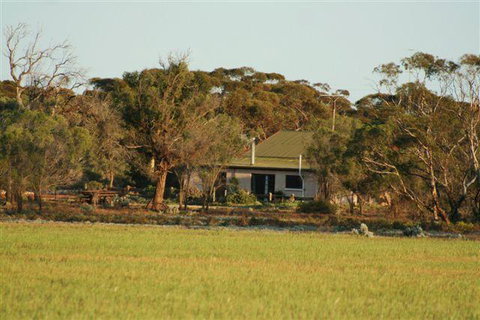 Sandalmere Cottage - Broome Tourism 1