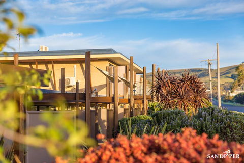 Sandpiper Motel - Broome Tourism 0