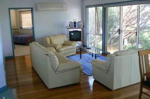 Sandy Point Beach Escape 1 Bedroom Apartment - Broome Tourism 3