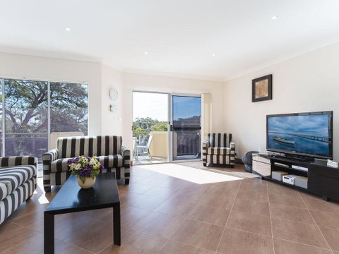 Sandy Point Luxury', 117a Sandy Point Road - Air Con & Foxtel - Broome Tourism 0