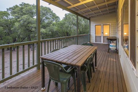 Sea Breeze Chalets Yallingup - Broome Tourism 3