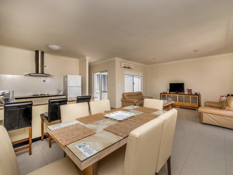 Seafront Unit 50 - Broome Tourism 1