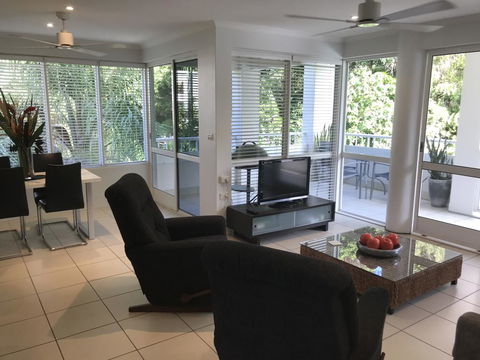 Secluded Tropical Apartment - Broome Tourism 2