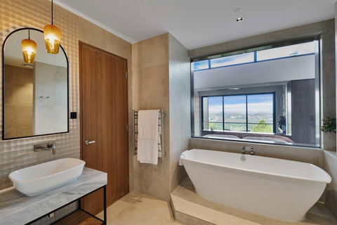 Sequoia Lodge - Broome Tourism 0