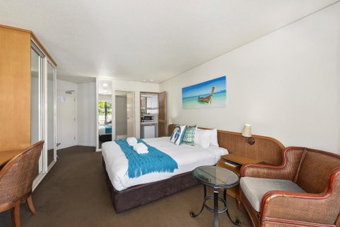 Serenity Bay Studio Apartment - Broome Tourism 1