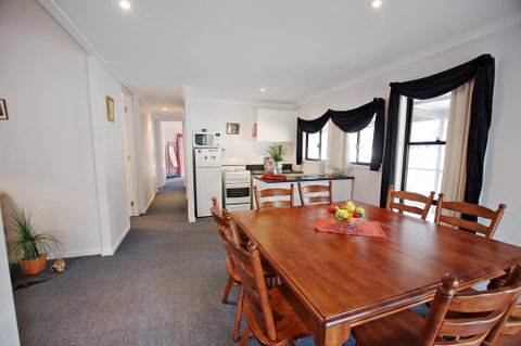 Serenity Grove - Broome Tourism 1