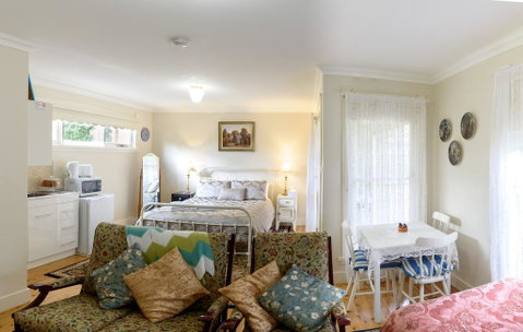 Shelton-Lea Bed & Breakfast - Broome Tourism 3