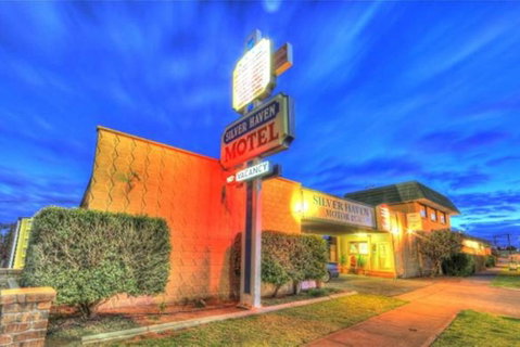 Silver Haven Motor Inn - Broome Tourism 1