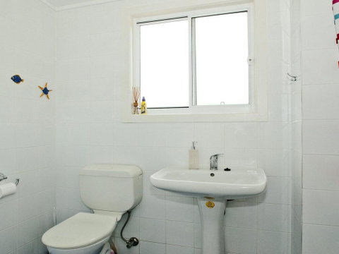 Silvermere Cottage - A Cosy Family Getaway - Broome Tourism 2