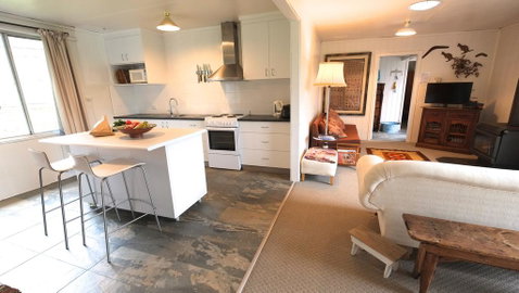 Sisters Beach House - Broome Tourism 2