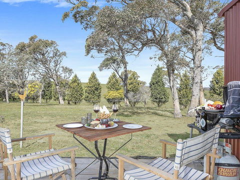 Somerton Barn - Rural Tranquility & Country Comfort - Broome Tourism 0