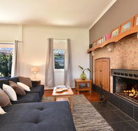 Somerville Wines Farmstay in Broke super cute house on working farm. Walk for miles. - Broome Tourism