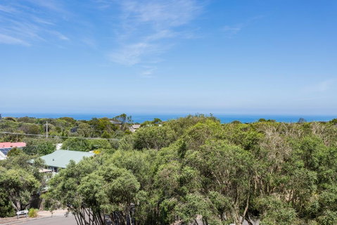 Sophisticated Contemporary Coastal Living With Sweeping Views In Cape Schanck - Broome Tourism 1