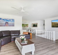 Sounds by the Sea - open plan living metres to beach - Broome Tourism