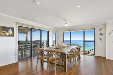 South Pacific Crescent 75, Ulladulla - Broome Tourism 1