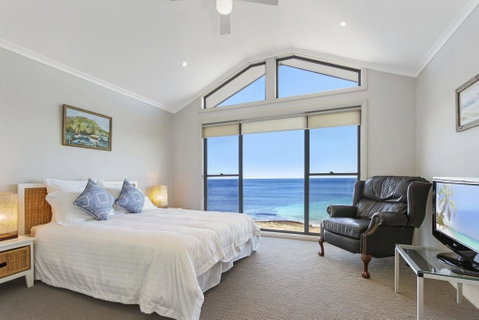 South Pacific Crescent 75, Ulladulla - Broome Tourism 3