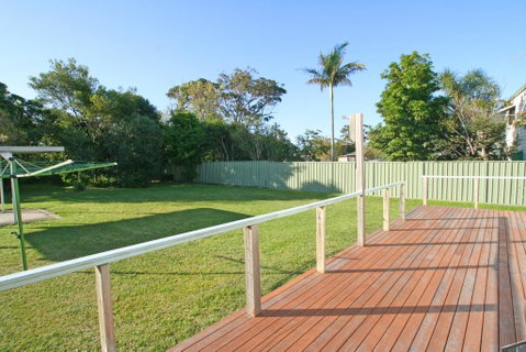 South Sussex's Blue Cottage - Broome Tourism 0
