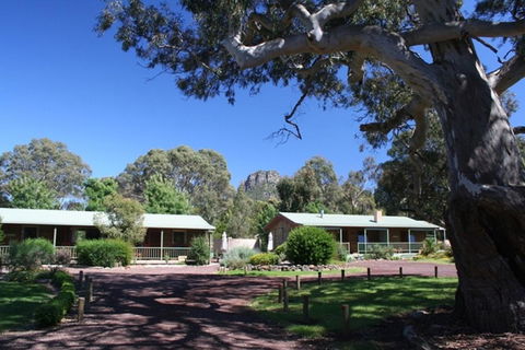 Southern Grampians Cottages - Broome Tourism 0