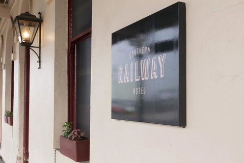 Southern Railway Hotel - Broome Tourism 2
