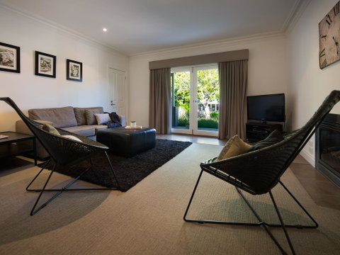 Spa Villas On Main - Broome Tourism 3