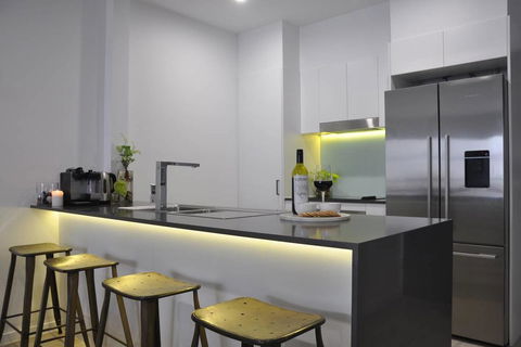 Spacious 2 Bed 2 Bath Unit - LUMA APARTMENTS - Broome Tourism 2