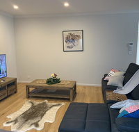 Spacious Rooms Home-Stay with Free Wifi - Broome Tourism