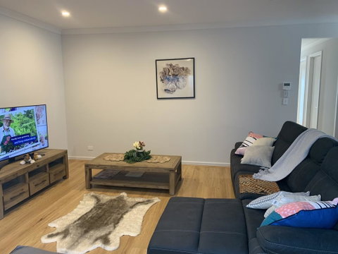 Spacious Rooms Home-Stay With Free Wifi - Broome Tourism 0